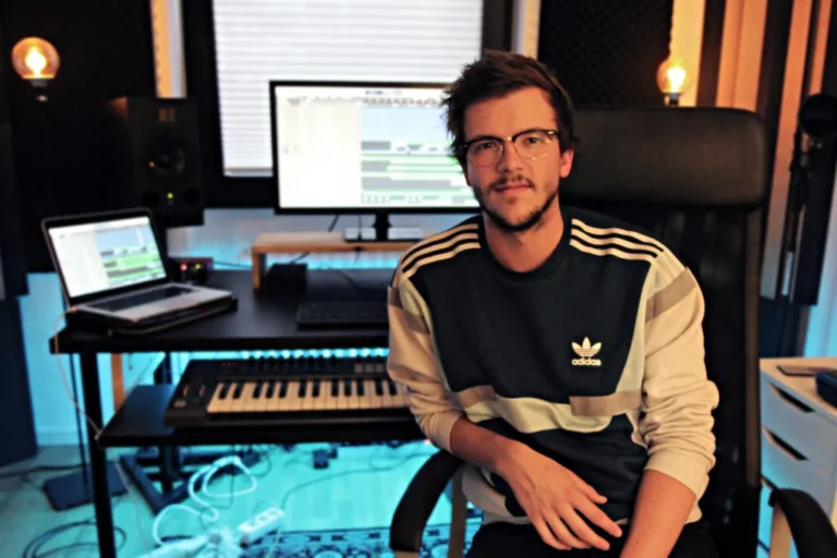 Online-Meeting mit Musikpause beim digitalen Clubabend.